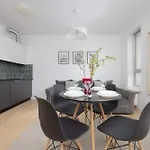 Elegant Szafrancow By Renters * 华沙